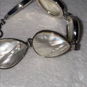 Chic  SilverMetal  and Cream Teardrop   Real Pearls Bracelet